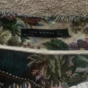 Zara floral print jacquard mini skirt itch raw hem